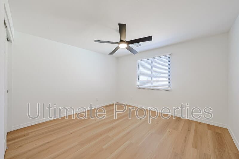 Phoenix House: 1619 W Pershing Ave