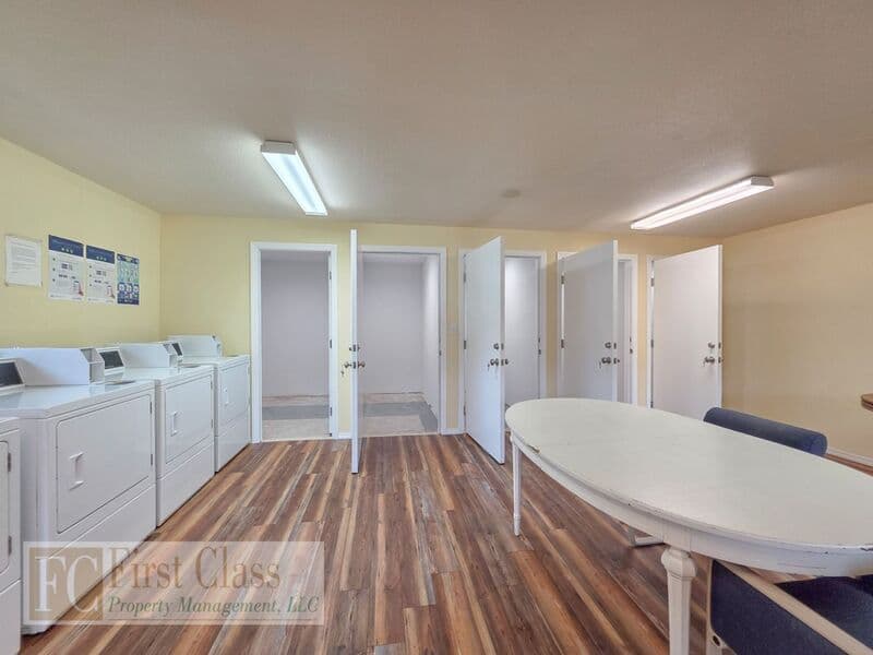 PORTLAND Condo: 1370 NE 186TH AVE