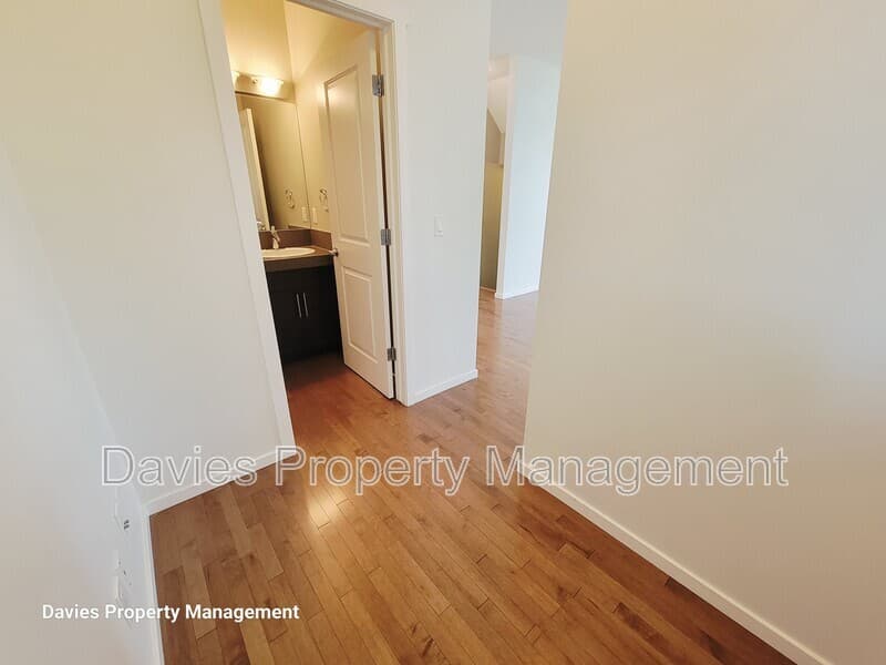 Edmonton Townhome: 603 Watt Boulevard SW