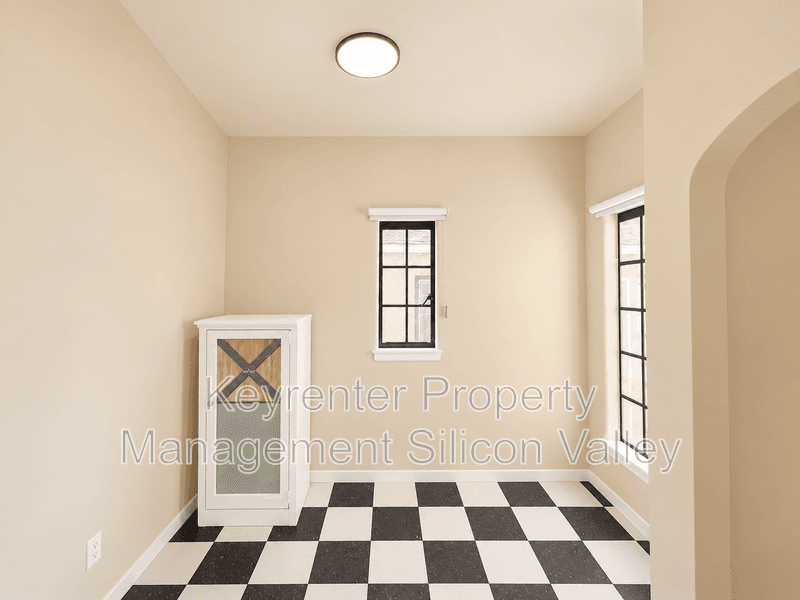 San Jose House: 222 N 3rd St