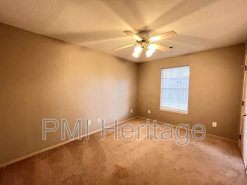 Fayetteville Condo: 886 N Daisy Ln