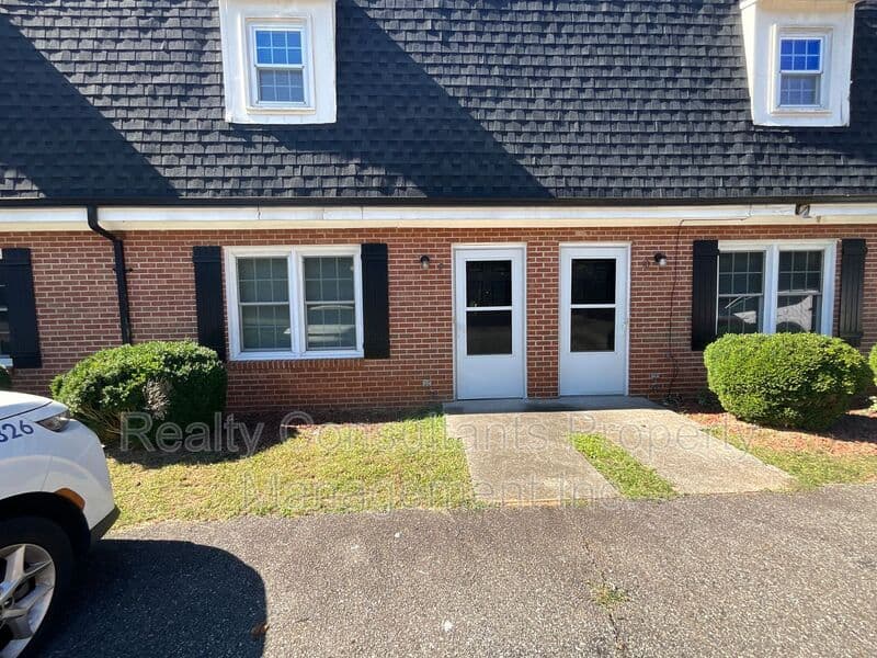 Stoneville House: 1156 Smith Road