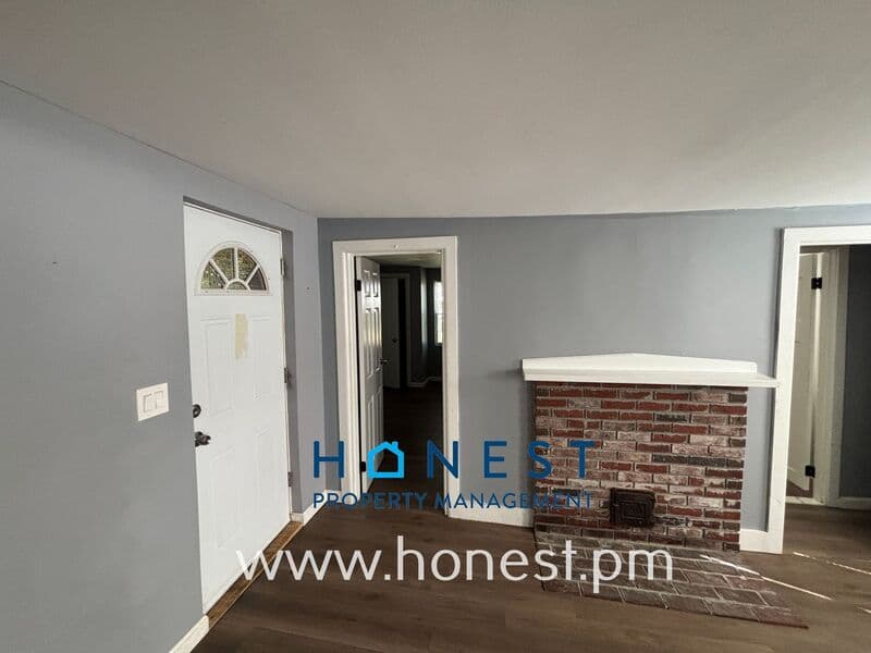 Topsham Condo: 8 Green Street