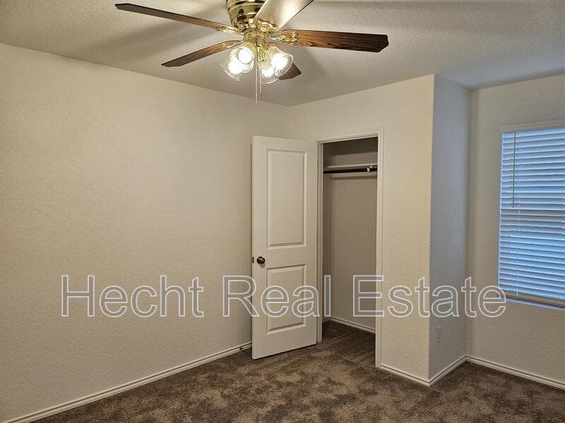 Seguin House: 5911 Coahulia Ridge
