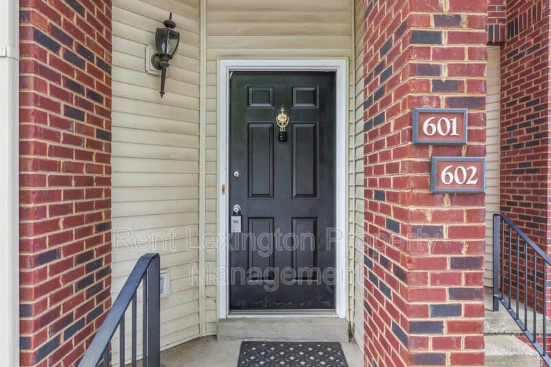 Lexington House: 1625 Nicholasville Road Unit 601