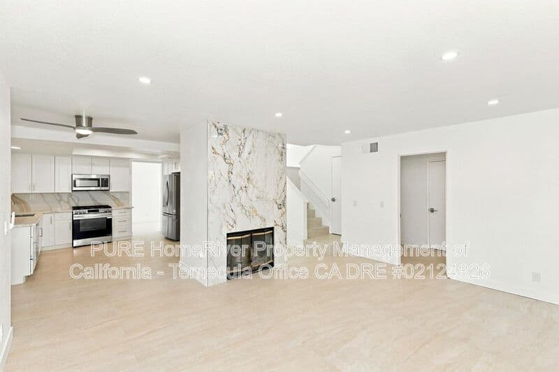 Temecula House: 27498 Rosebay Ct