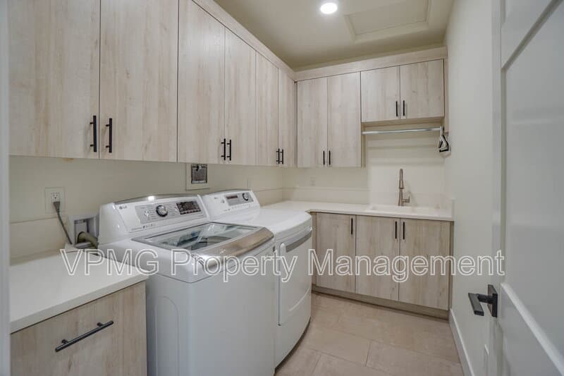 Camas Townhome: 4733 Southeast Ascension Drive