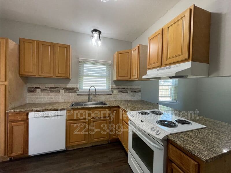 Baton Rouge House: 1531 Lila Ave.