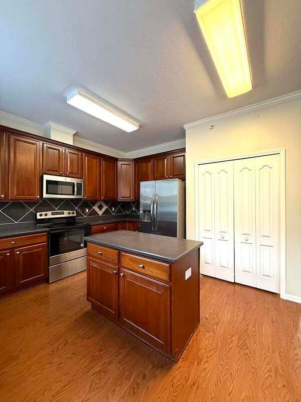 Riverview House: 11335 Village Brook Drive