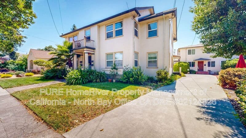 Santa Rosa House: 537 Humboldt Street