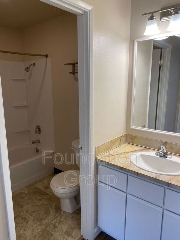 Seattle House: 400 10th Ave