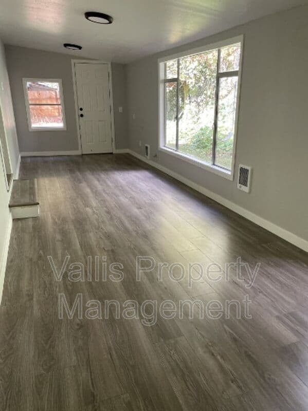 Sweet Home House: 2306 Jefferson Street