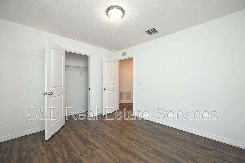Lakeland House: 2238 Caspian Dr