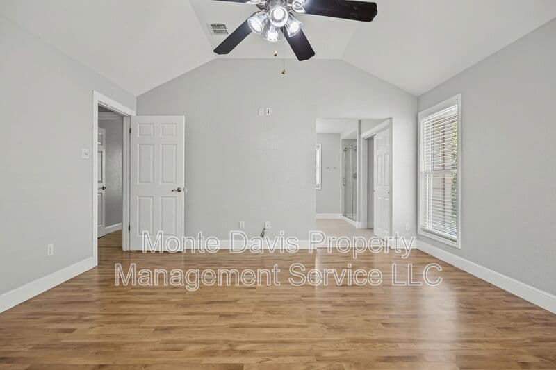 Leander House: 2502 Cynthia Court