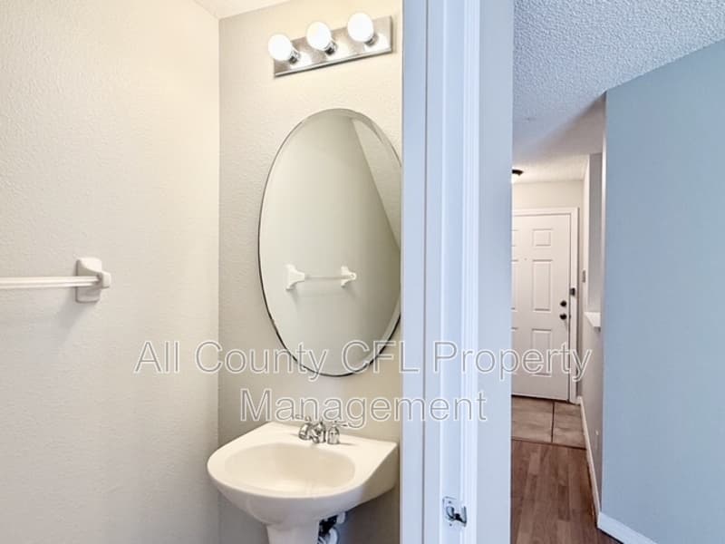 Orlando Townhome: 12720 Lexington Summit Street