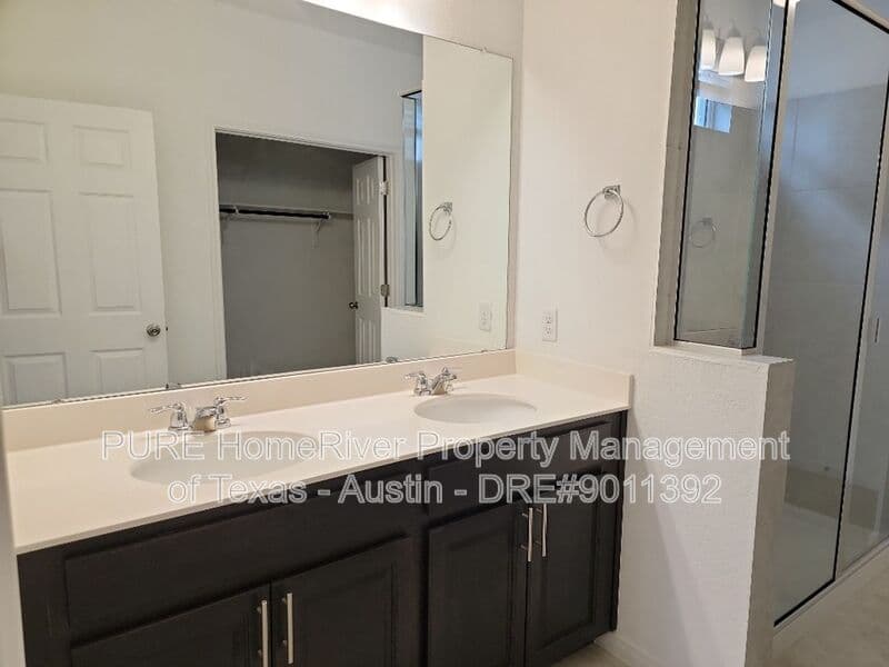 Round Rock House: 3201 College Park Dr