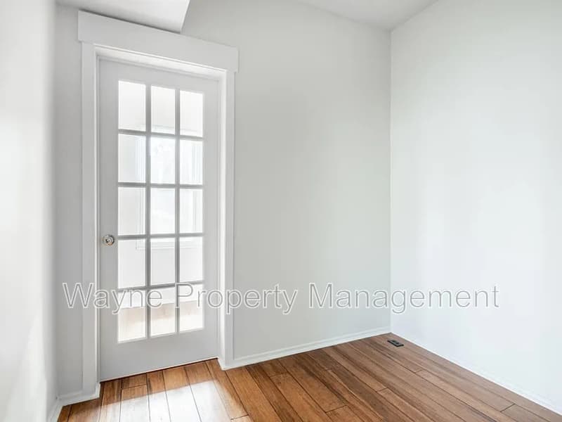 Chicago Condo: 1849 W Wellington Ave