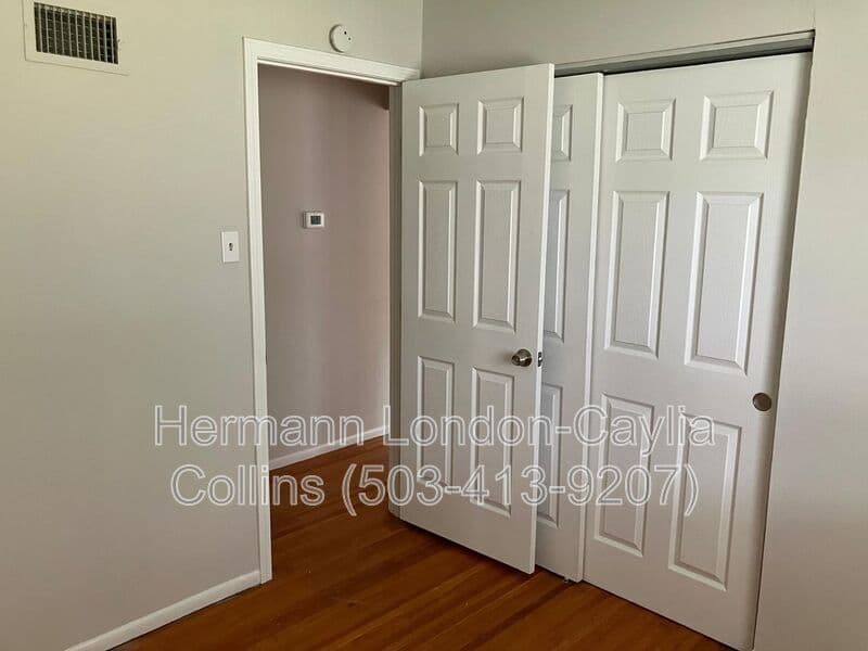 Saint Louis House: 9609 Dromore Court
