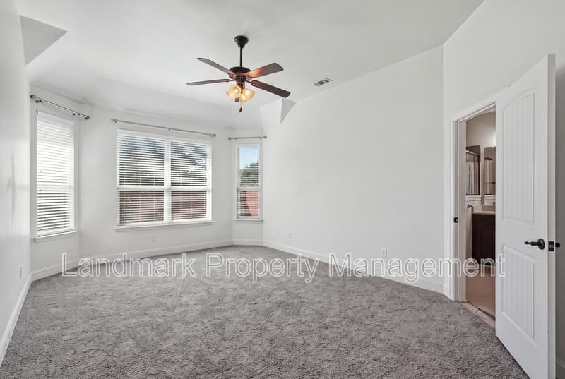 McKinney House: 11809 Bertram