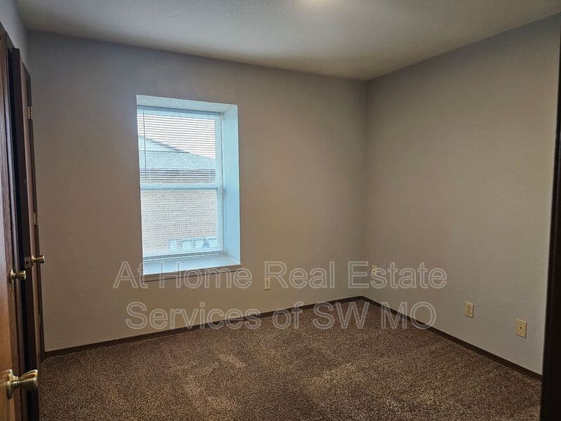 Springfield Condo: 1947 S Ingram Mill Rd
