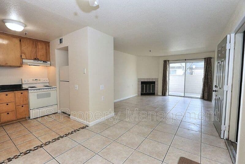 Sacramento Condo: 1019 Dornajo Way