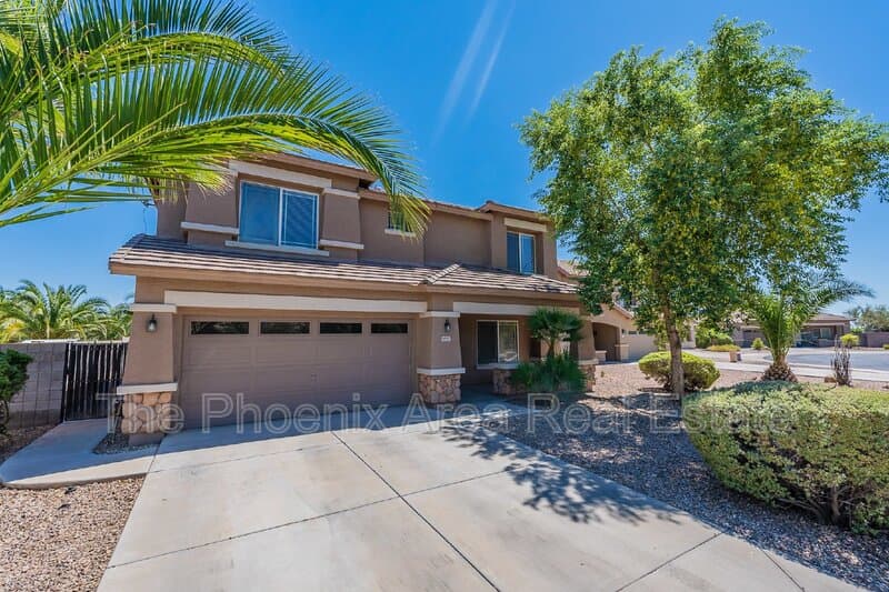 Chandler House: 6953 S Topaz Pl
