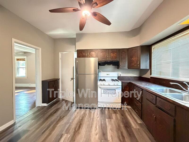 Saint Louis House: 3643 Boswell Ave