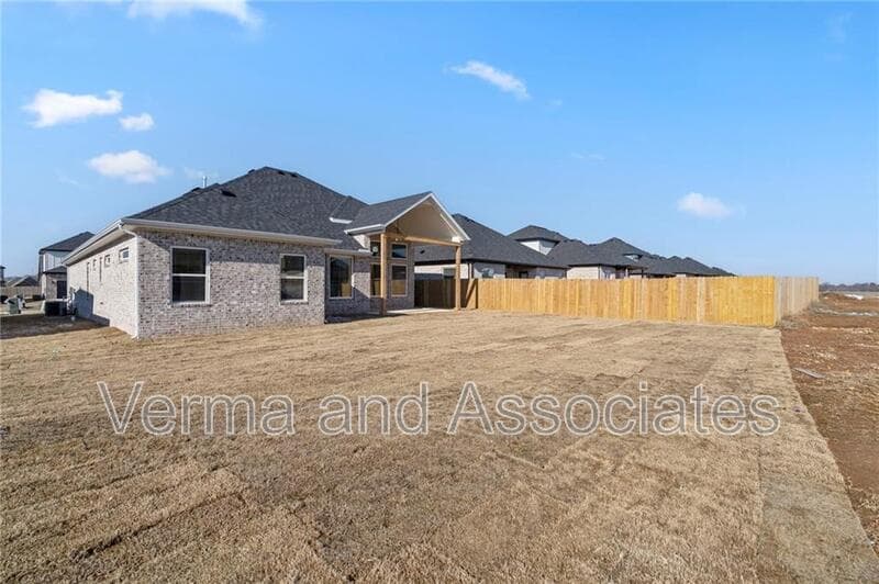 Centerton House: 1051 Whistler St