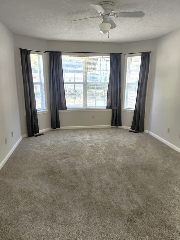 Columbia House: 1305 Melrose Heights Street