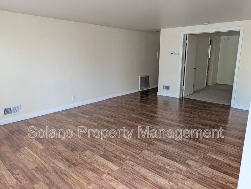 Vallejo Condo: 214A Kentucky Street