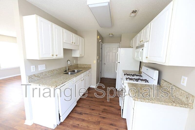 Raleigh House: 9128 Shallcross Way
