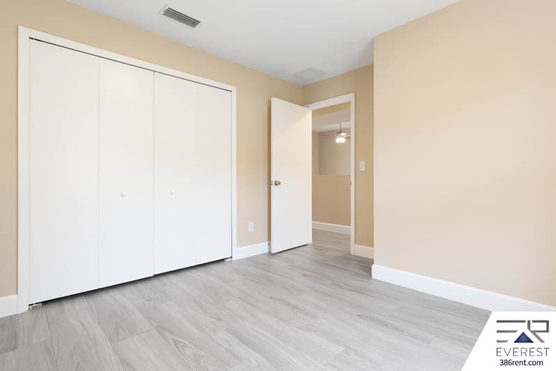 Palm Coast House: 49 Renshaw Drive