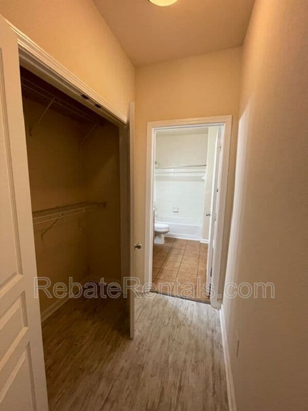 Jacksonville Condo: 8290 Gate Parkway