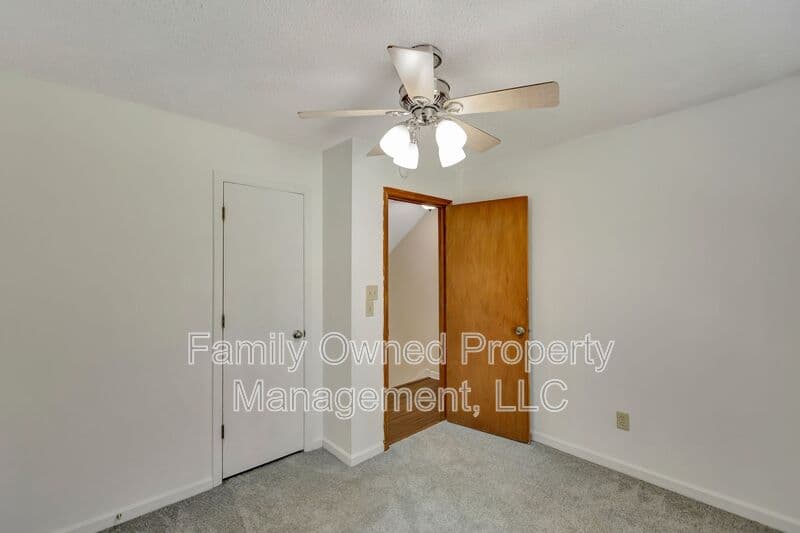Summerville House: 106 Quest Street