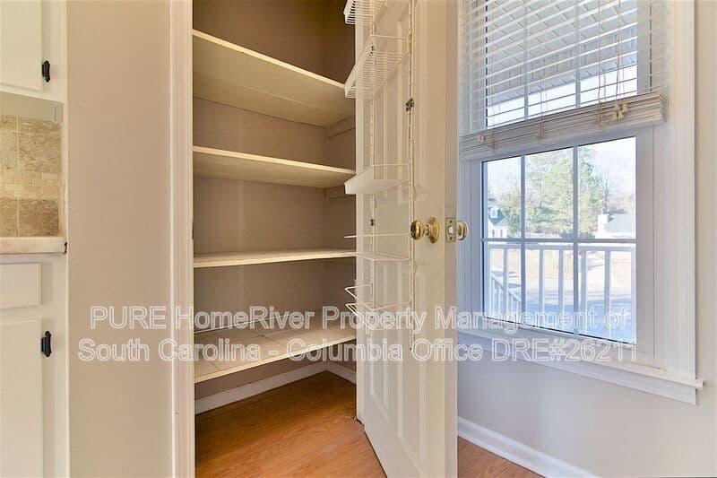 Lexington House: 213 Puller Ct