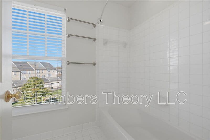Bristow House: 9180 Ribbon Falls Loop