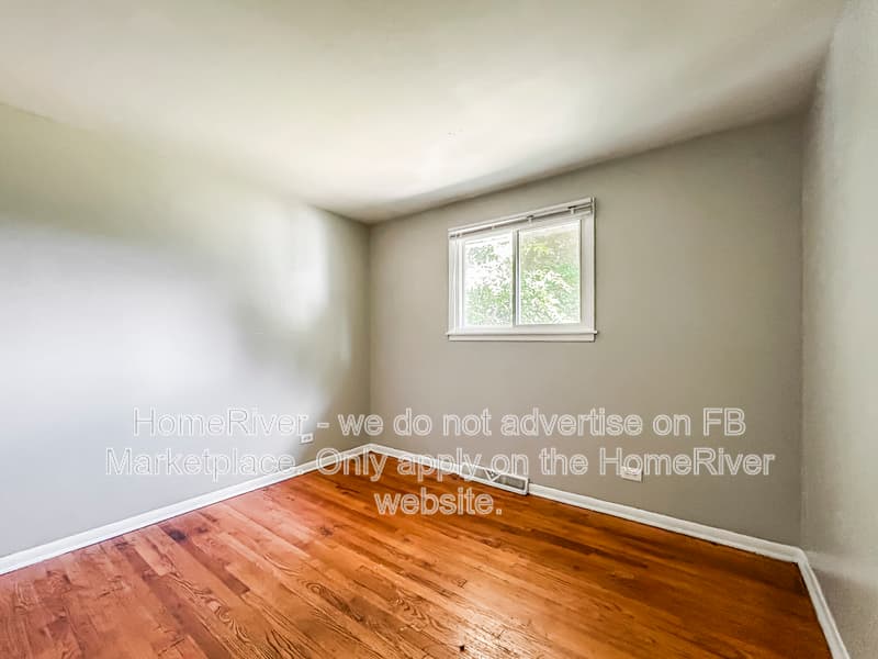 Country Club Hills House: 17849 John Ave