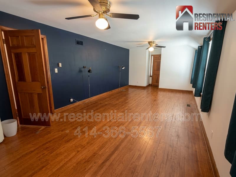 Bay View House: 2913 E Rhode Island Avenue