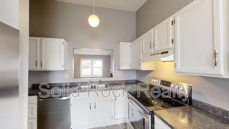 Fountain House: 948 Bromefield Drive
