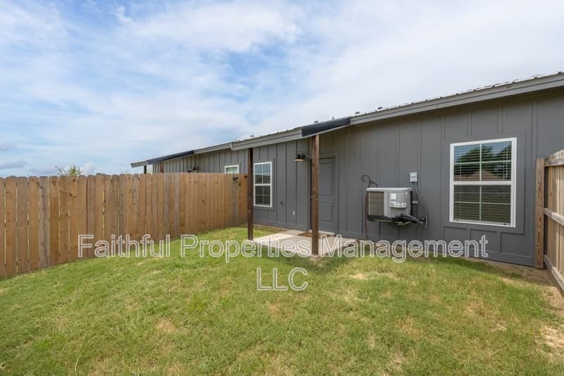Lindale Condo: 16246 County Road 4100 - 25