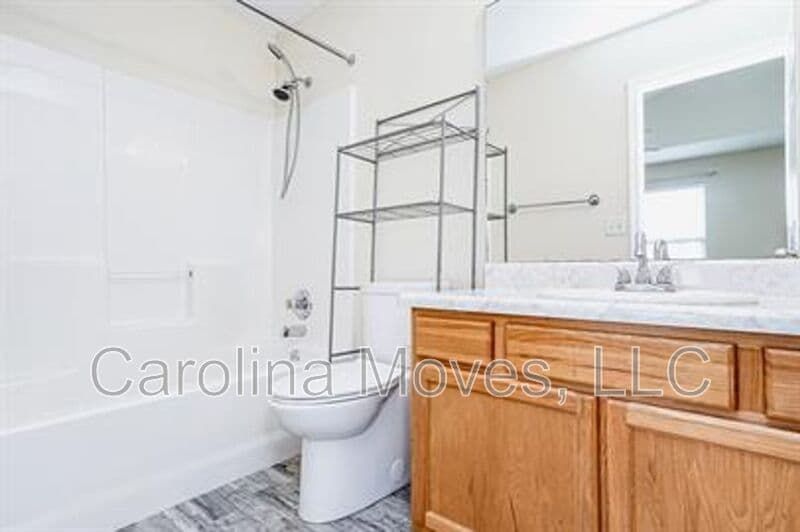 Taylors House: 302 Shellbark Drive