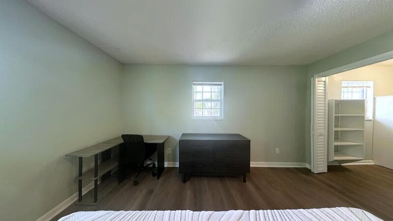 Seminole Condo: 8300 Bardmoor Boulevard - 210