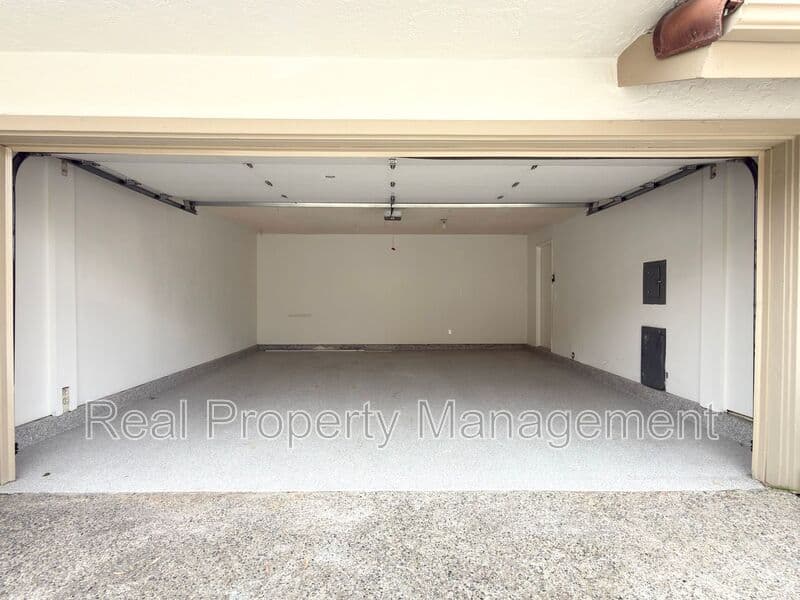 Carlsbad Townhome: 2941 Corte Diana