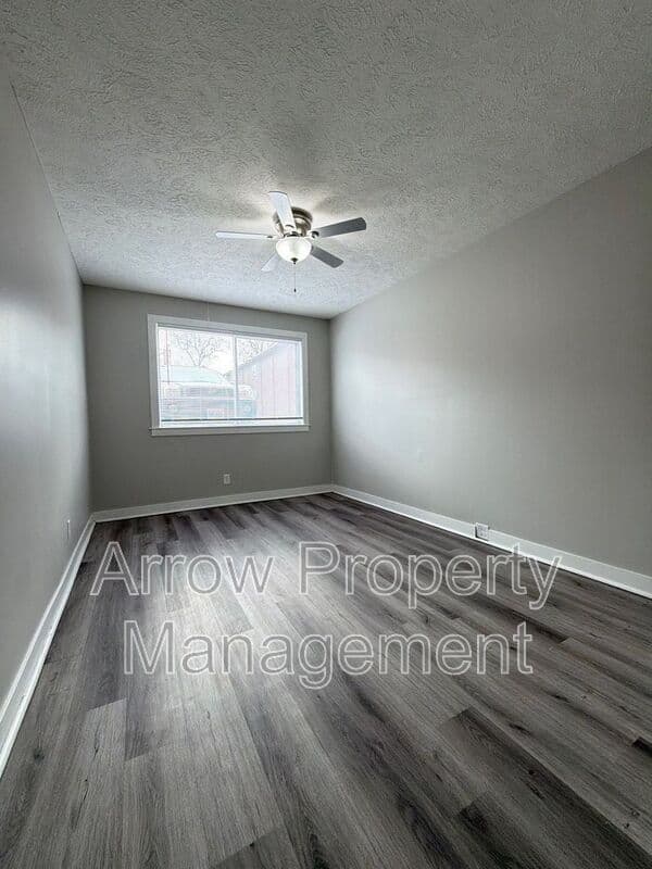 Lincoln Condo: 1215 E Street-3