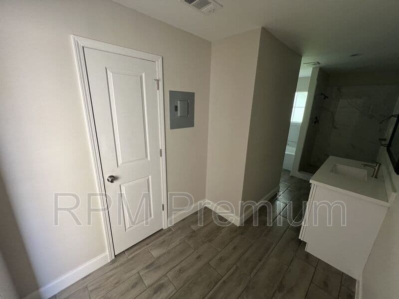 Baton Rouge House: 10444 Browning Dr.