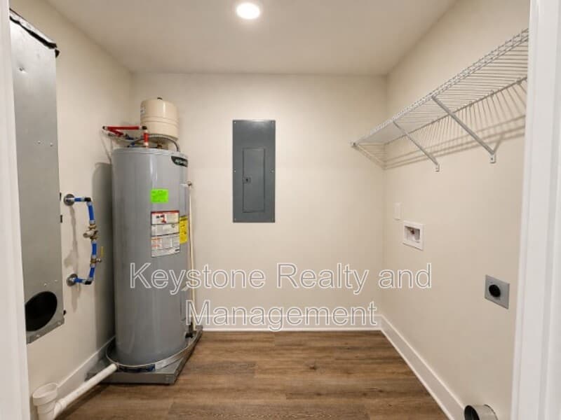 Clarksville House: 921 Ford Street, Bedroom A