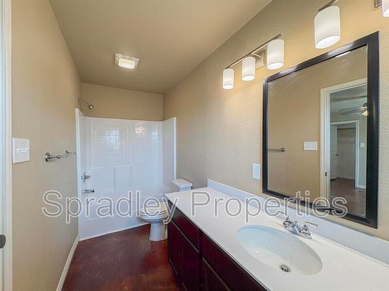 Belton Condo: 1009B Llano Ct