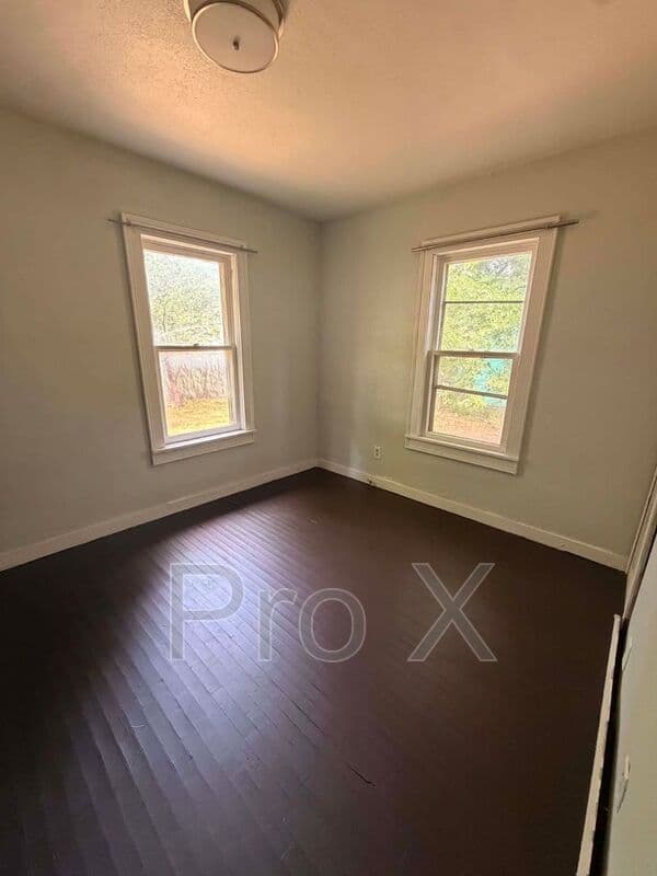 Lamar House: 1306 Cherry St