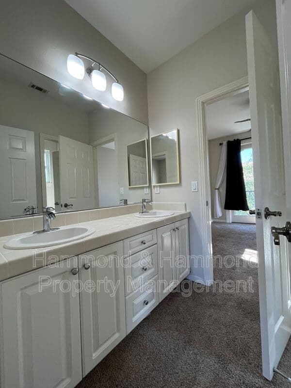 Simi Valley House: 5552 Evening Sky Dr