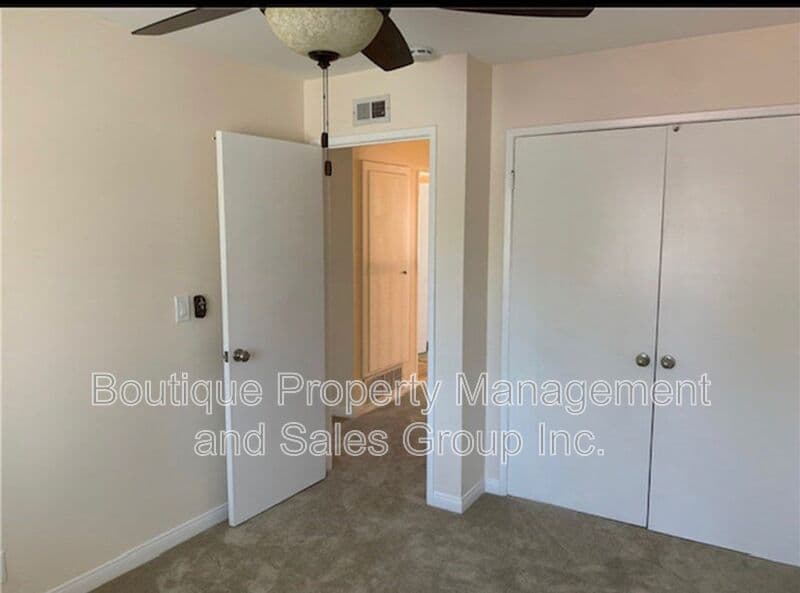 Costa Mesa Condo: 2336 Minuteman Way